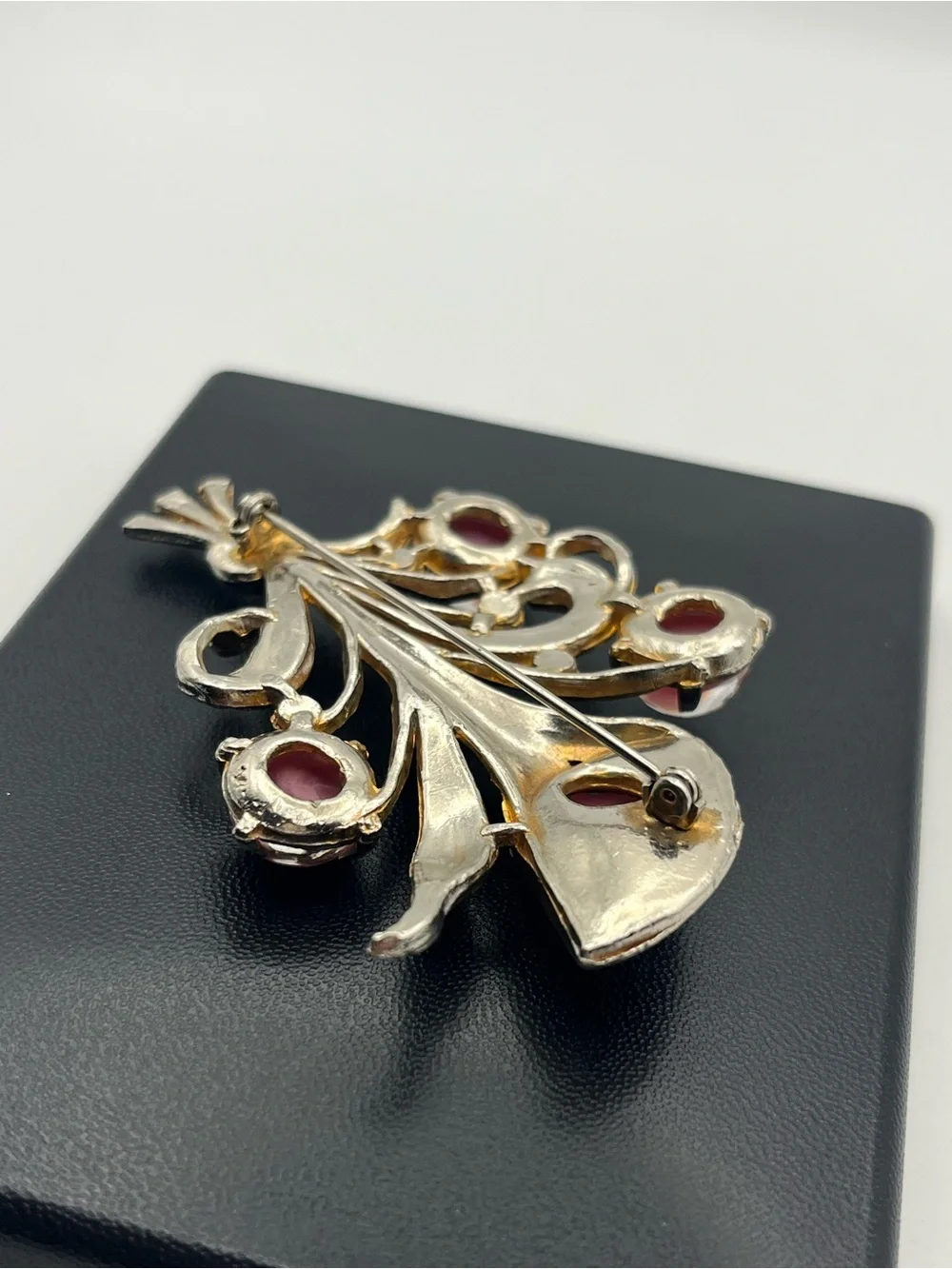 1950’s Mid Century pink moonglow cabochon stones flower bouquet brooch pin